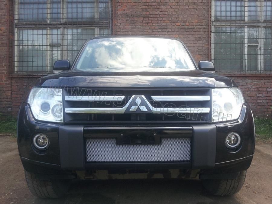 Защитная решетка радиатора Mitsubishi Pajero 4 (Митсубиси Паджеро 4)  2008-2011 низ хром,Сетка для защиты радиатора автомобиля Mitsubishi Pajero  4 (Митсубиси Паджеро 4),MMC.Pajero.4.2008-2011.Chrom